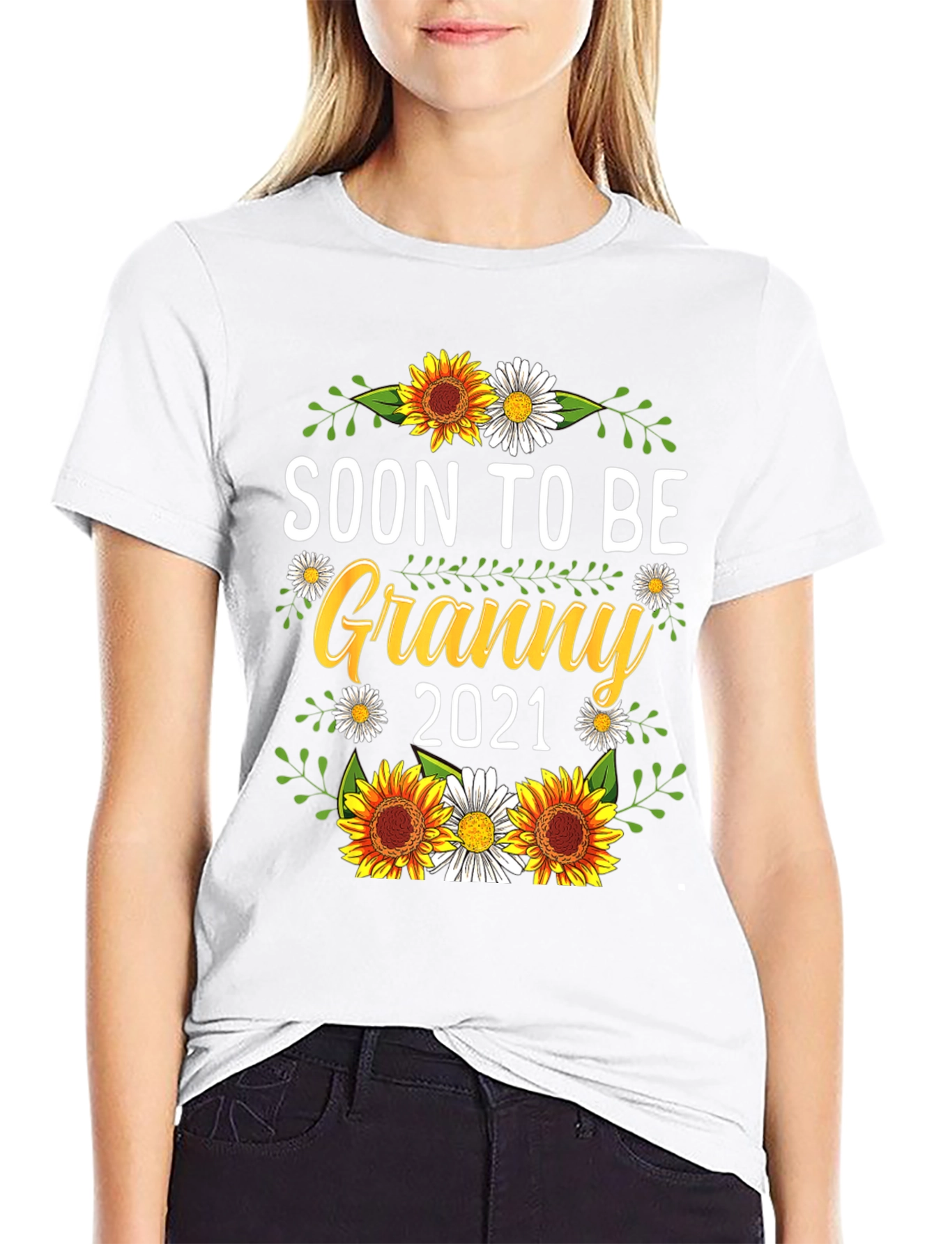 Soon to Be Granny 2021 T-Shirt Sunflower Design