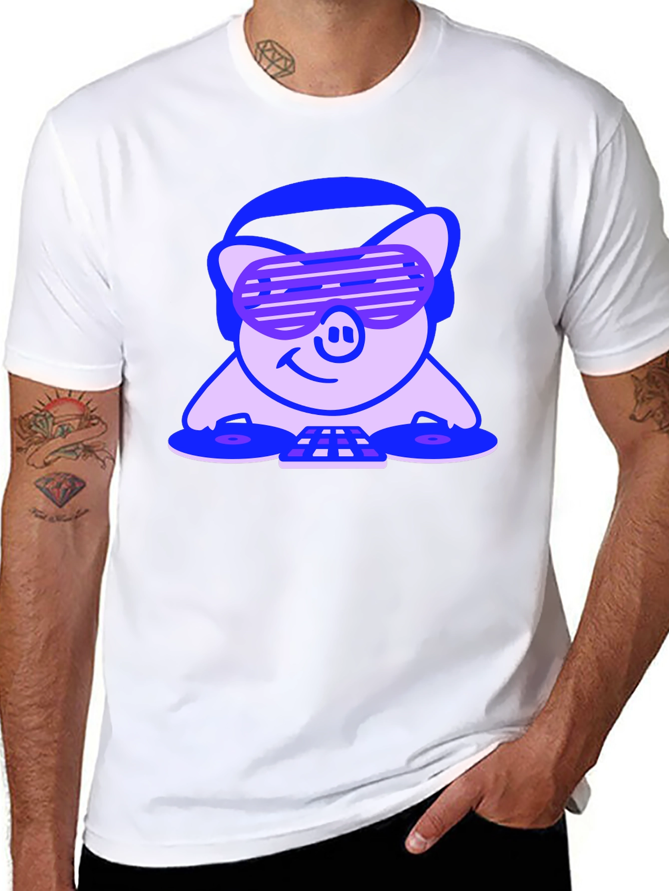 DJ Pig Graphic Tee - Black Cotton T-Shirt